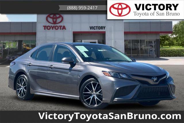 Certified 2023 Toyota Camry SE image 1