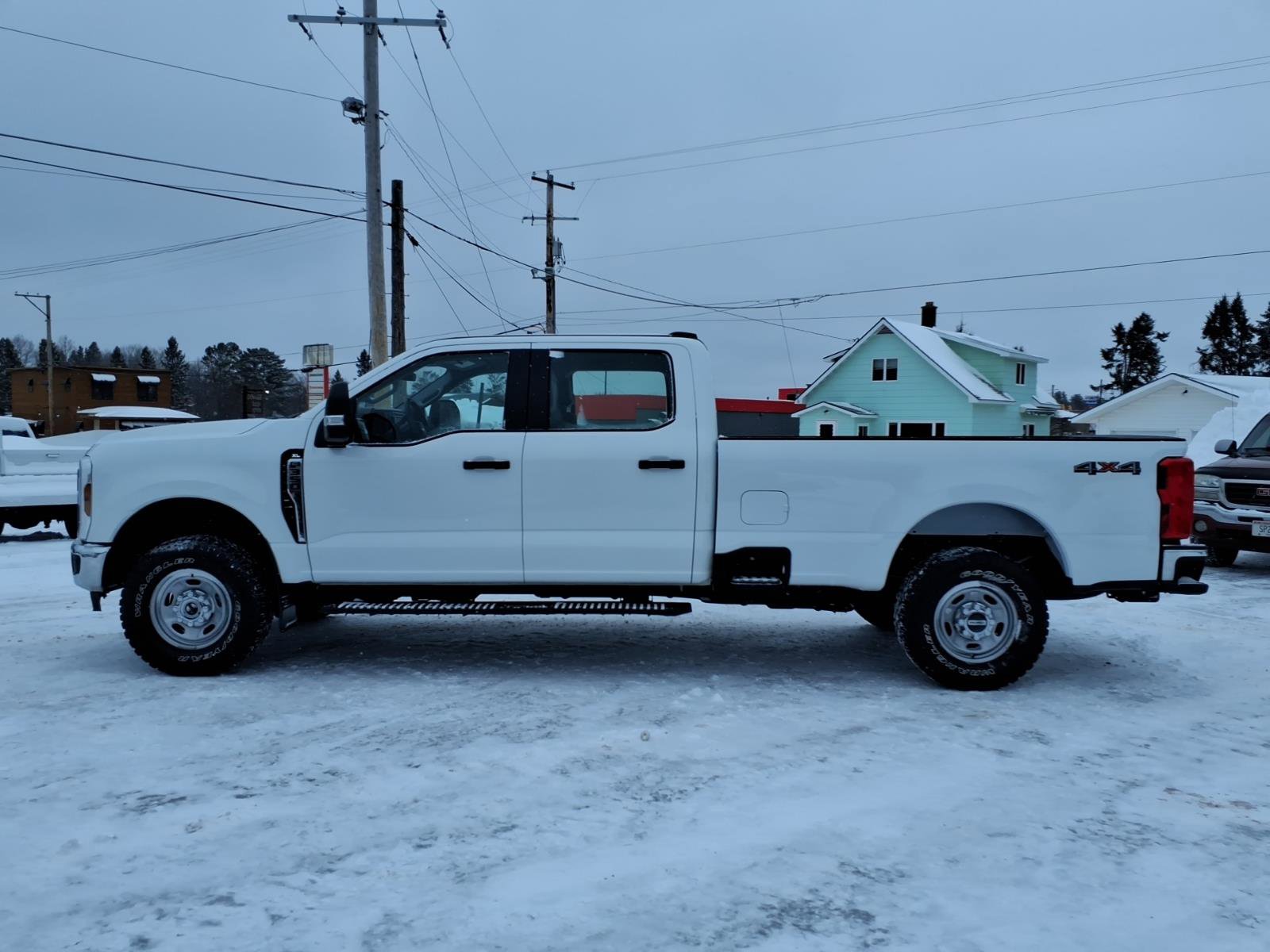 Used 2024 Ford F350 XL w/ XL Driver Assist Package AWD/4WD image 3
