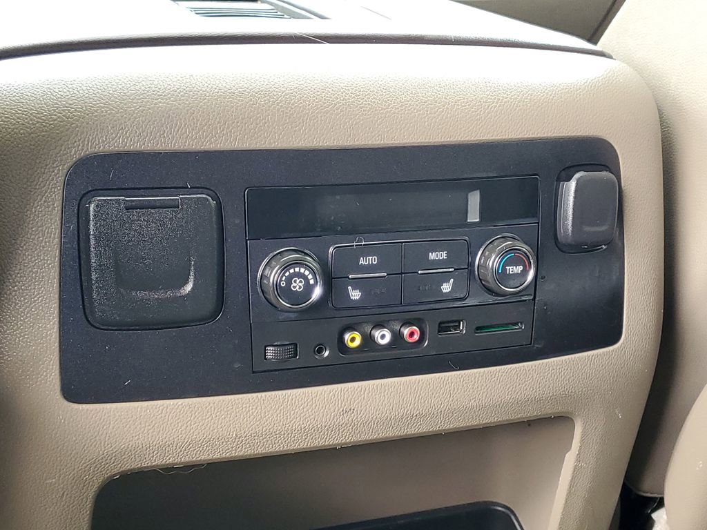 Used 2016 Chevrolet Suburban LTZ image 15