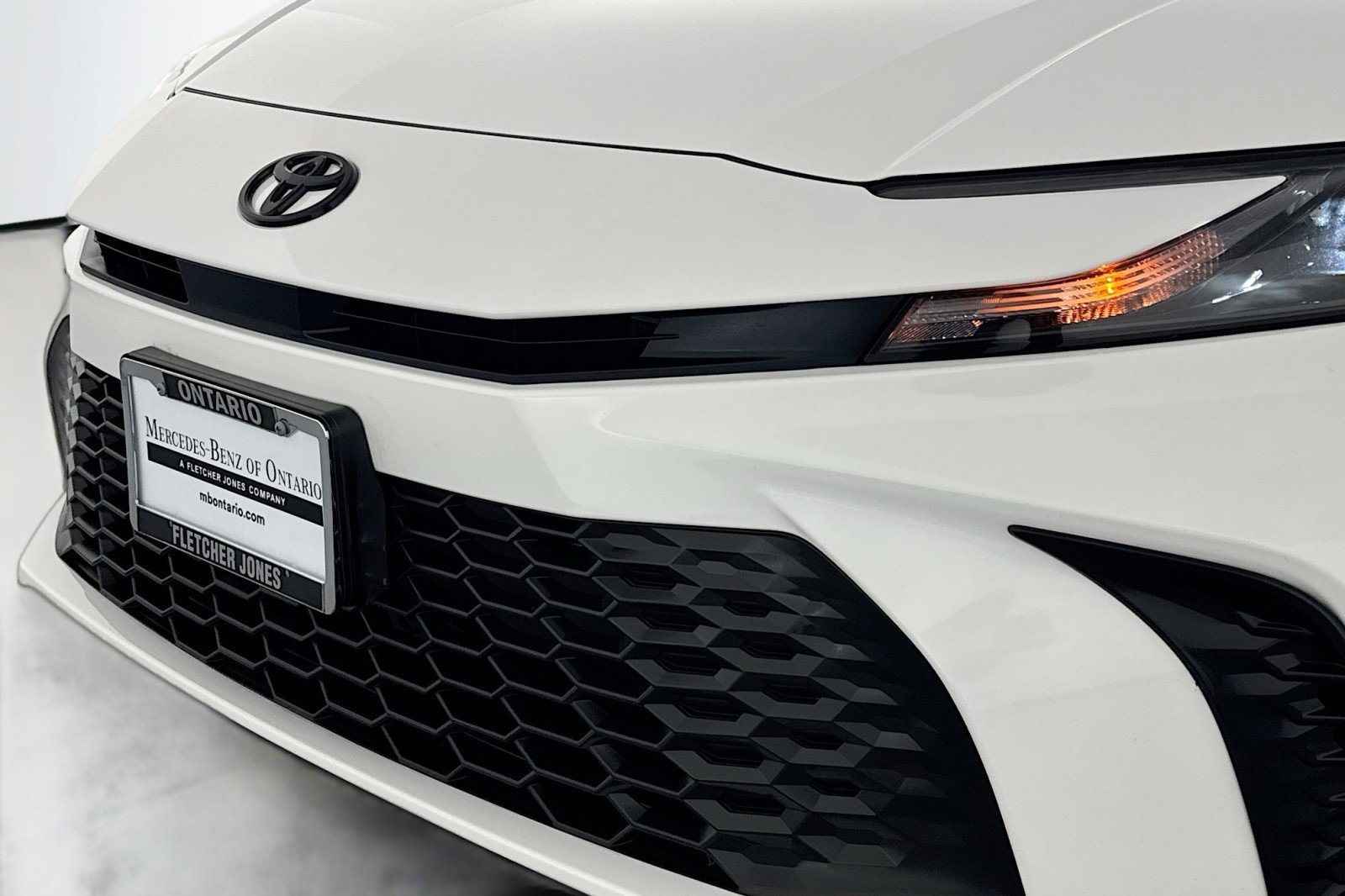 Used 2025 Toyota Camry SE w/ Convenience Package image 12