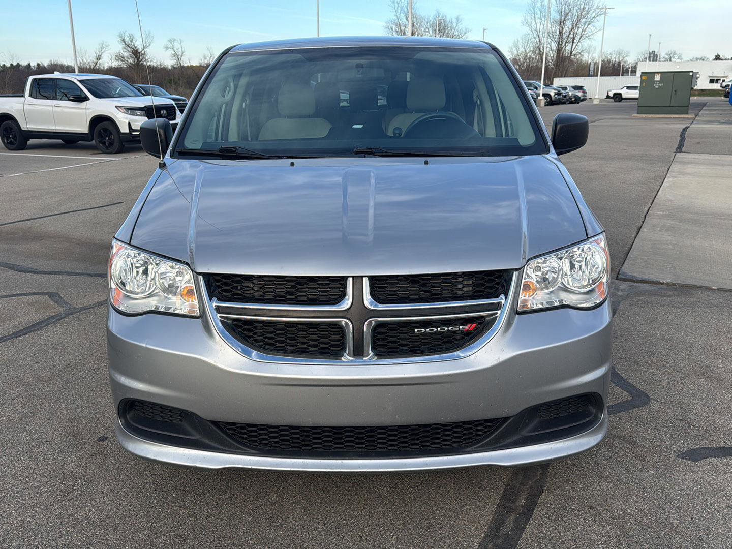 Used 2016 Dodge Grand Caravan SE w/ Quick Order Package 29E SE image 9