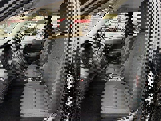 Used 2025 Toyota Corolla LE image 24