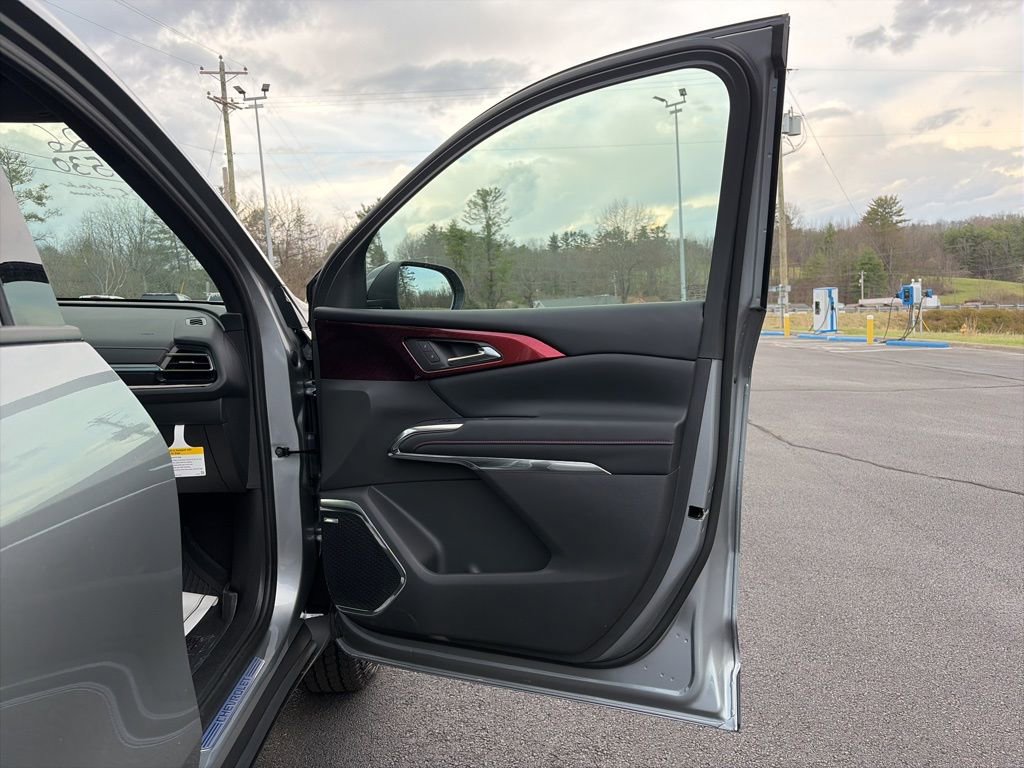 New 2026 Chevrolet Traverse Z71 w/ Enhanced Driving Package image 32