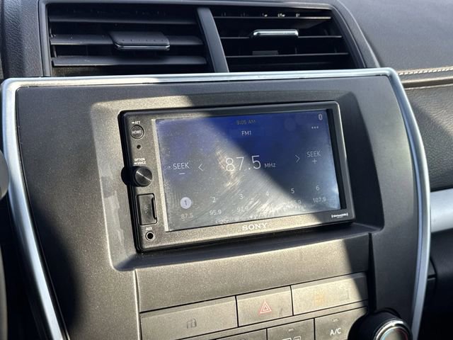 Used 2017 Toyota Camry SE image 17