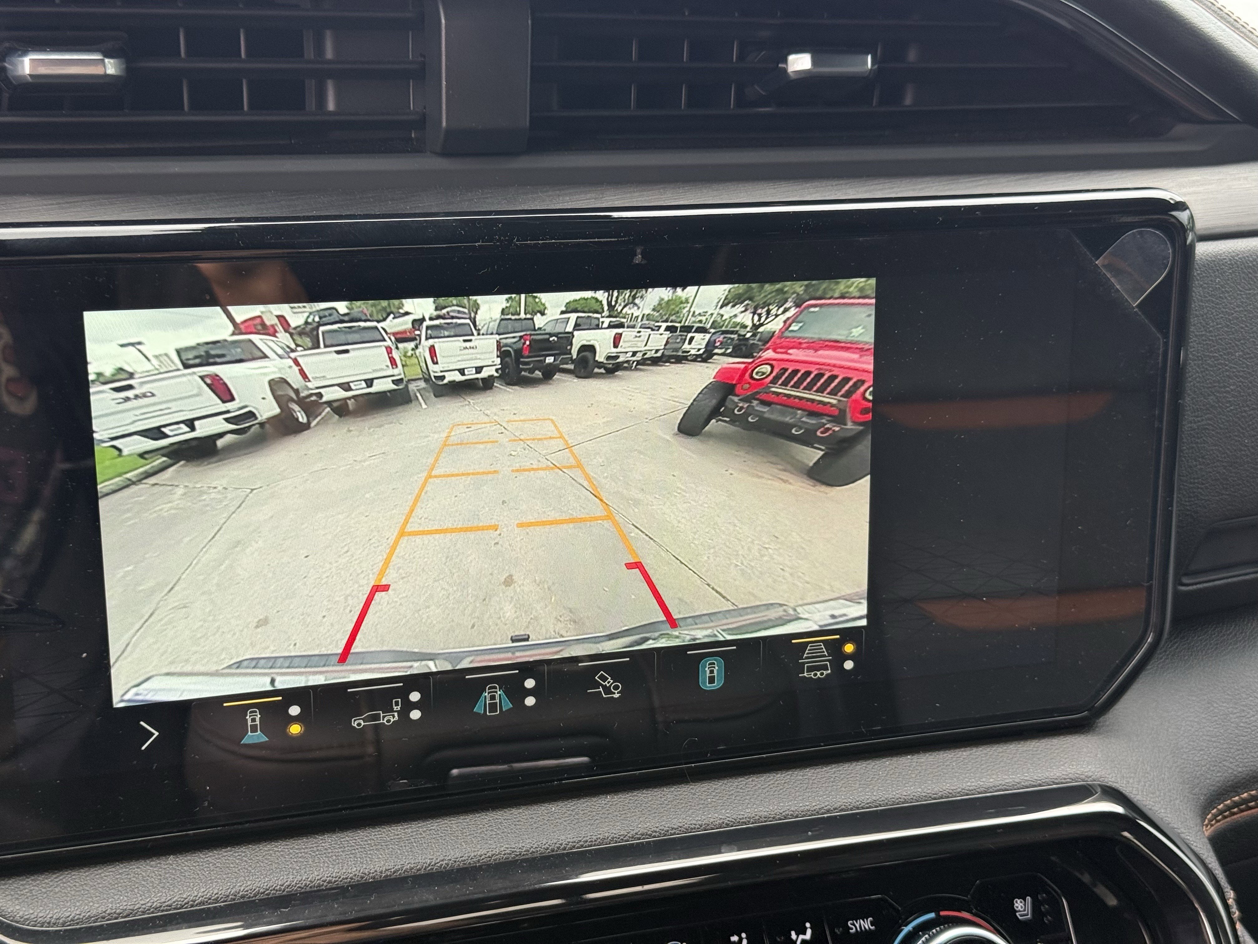 Used 2022 GMC Sierra 1500 AT4 w/ AT4 Premium Package AWD/4WD image 21