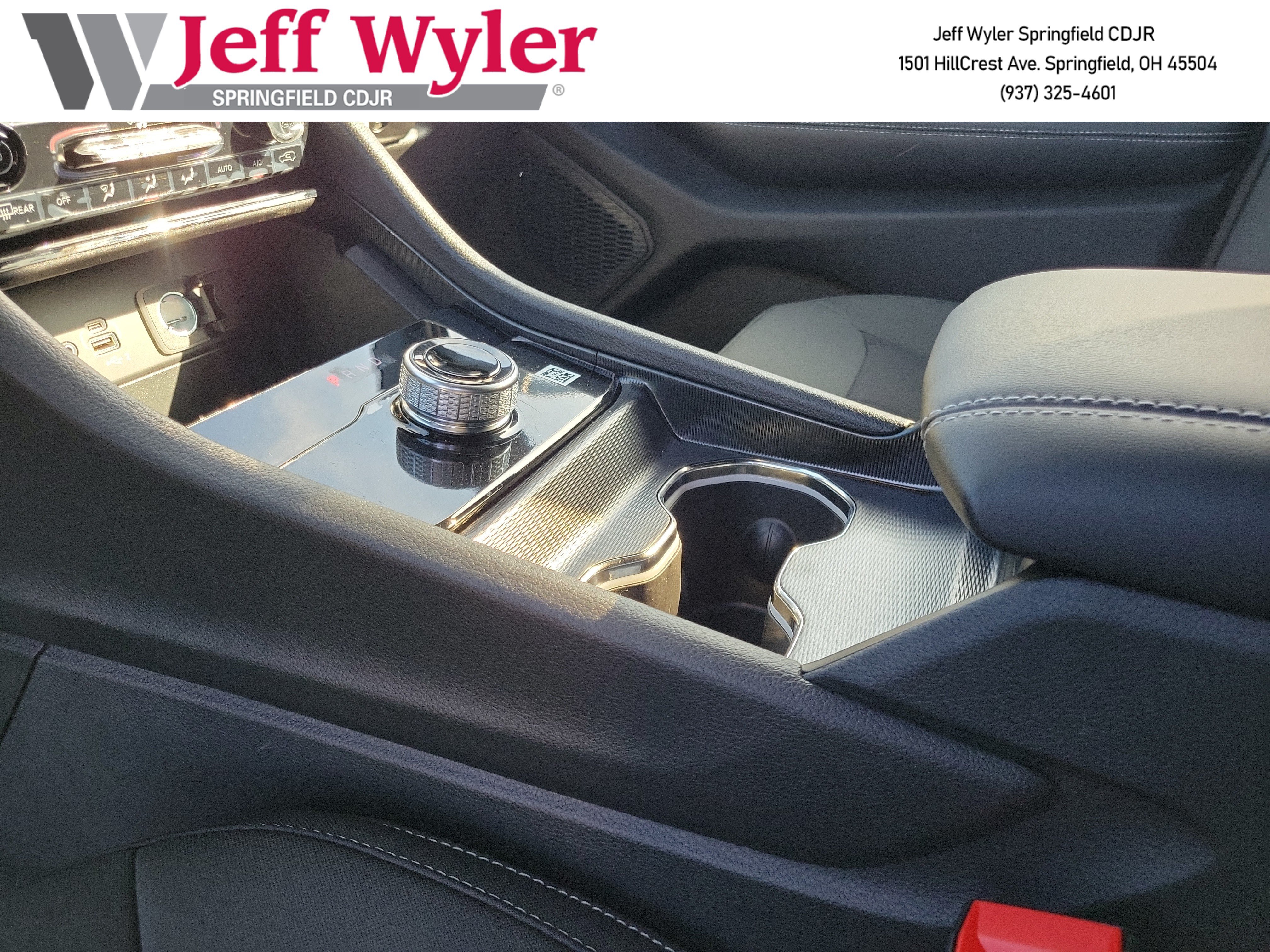 New 2026 Jeep Grand Cherokee Laredo AWD/4WD image 13