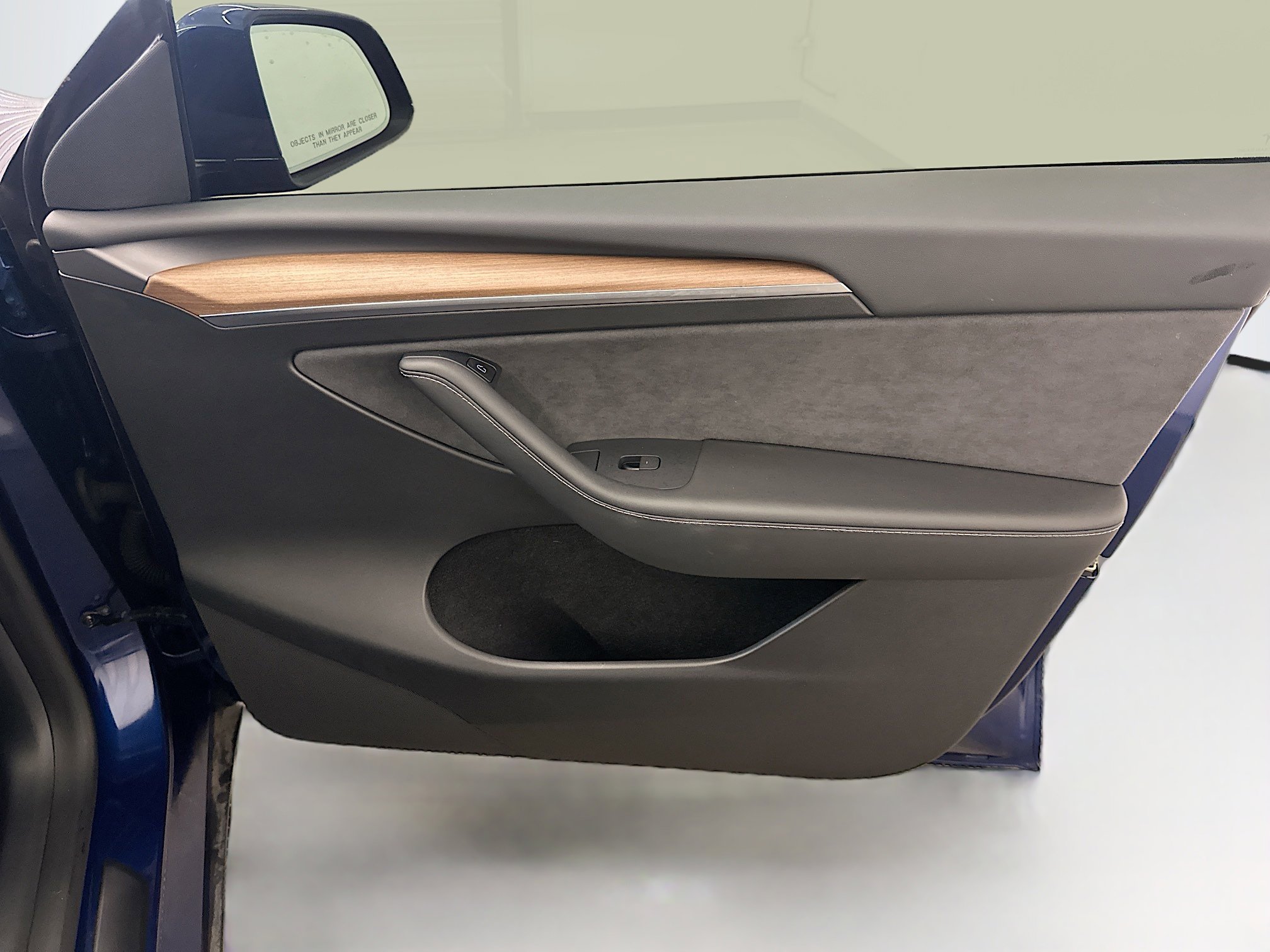 Used 2023 Tesla Model Y Long Range image 32