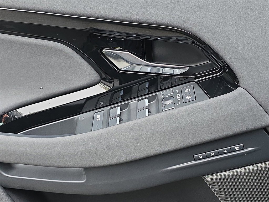 New 2026 Land Rover Range Rover Evoque Dynamic SE image 28