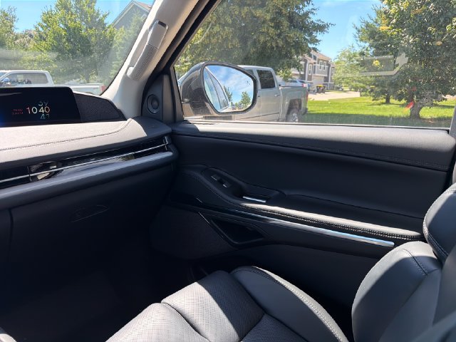New 2026 Lincoln Navigator Reserve AWD/4WD image 21