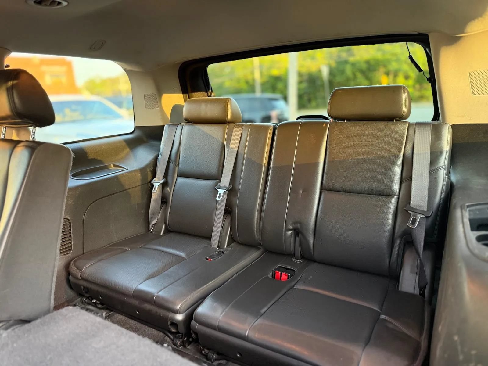 Used 2010 Chevrolet Tahoe LTZ AWD/4WD image 13