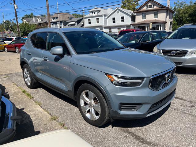 Used 2020 Volvo XC40 T5 Momentum AWD/4WD image 4