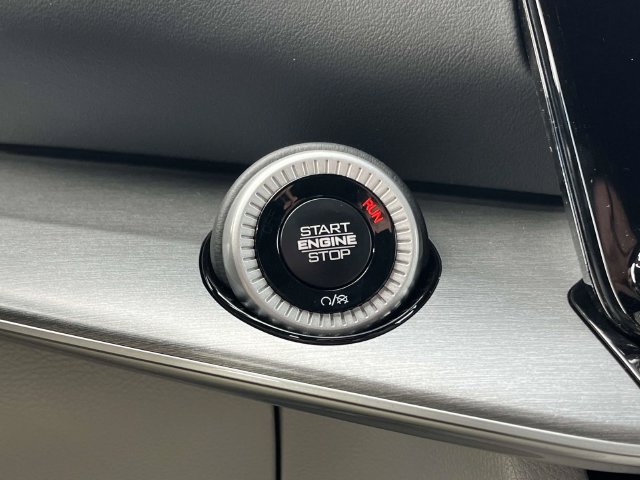 New 2026 Jeep Grand Wagoneer L Limited AWD/4WD image 35