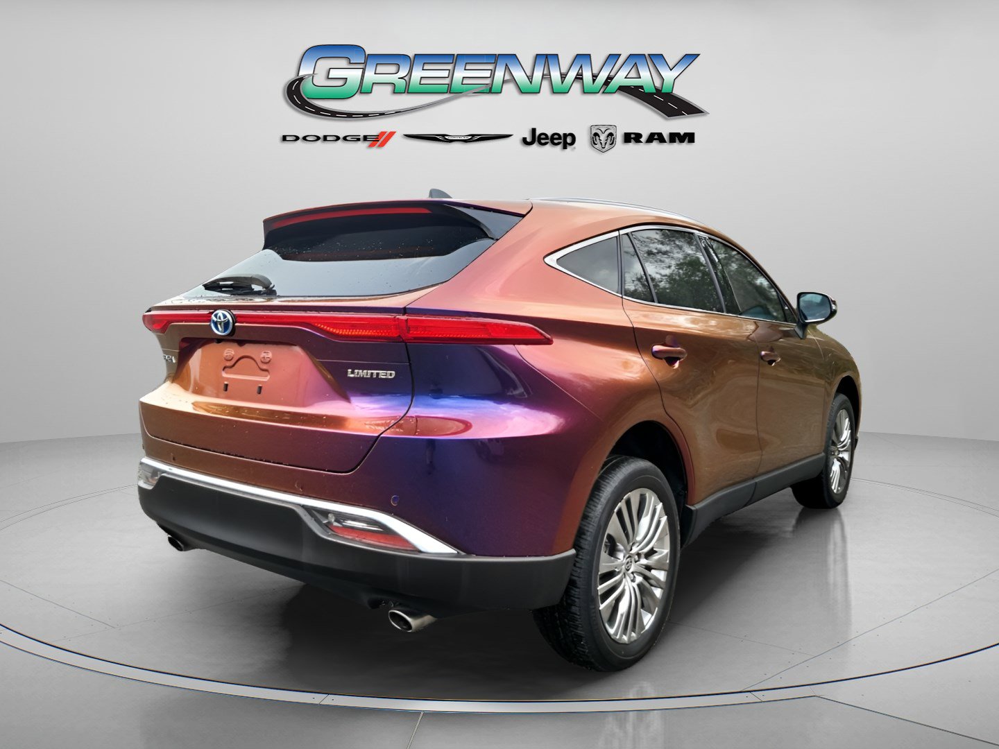 Used 2024 Toyota Venza Limited image 3