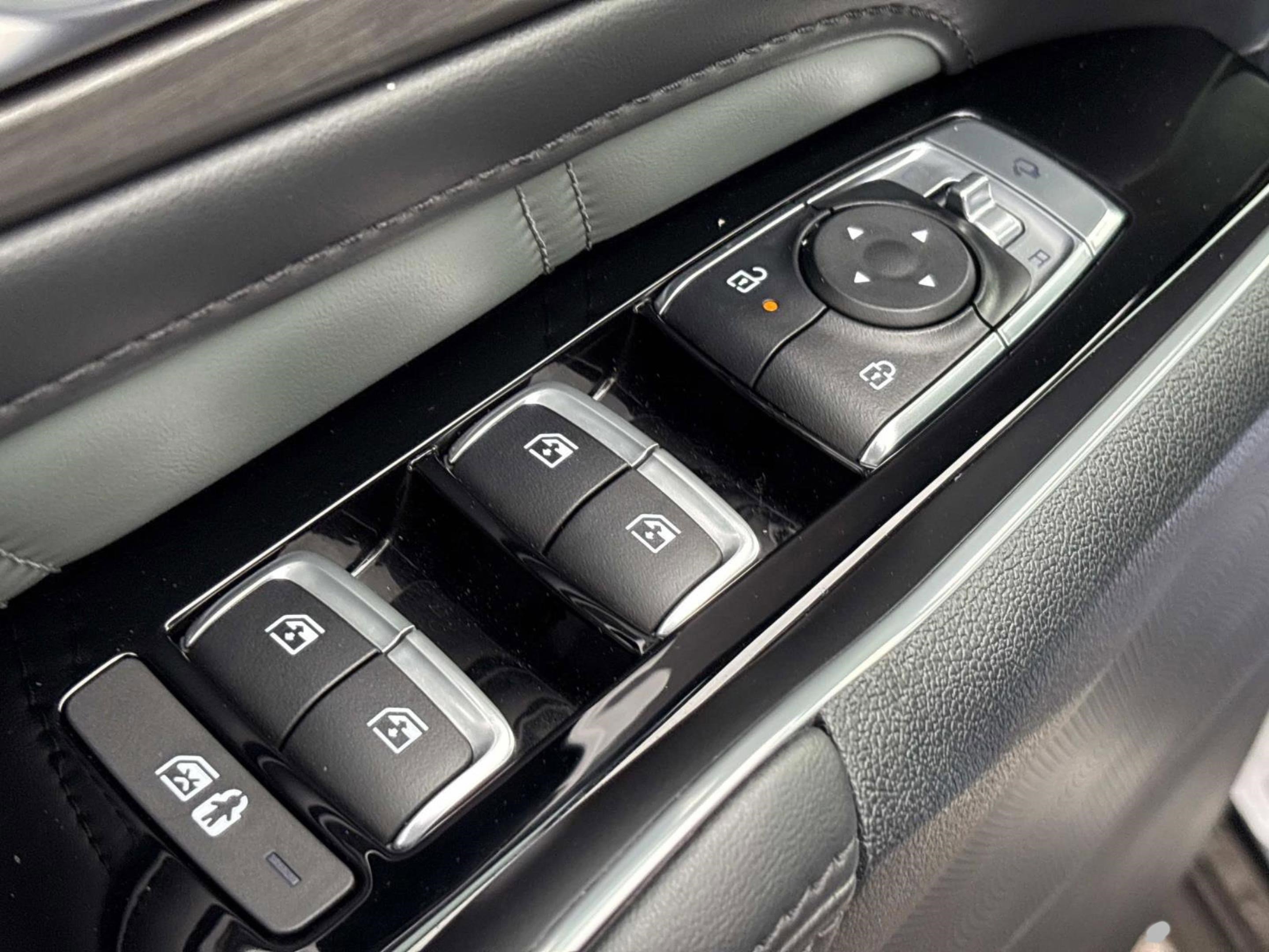 Used 2025 Kia Sorento SX Prestige w/ Sage Leather Package image 34