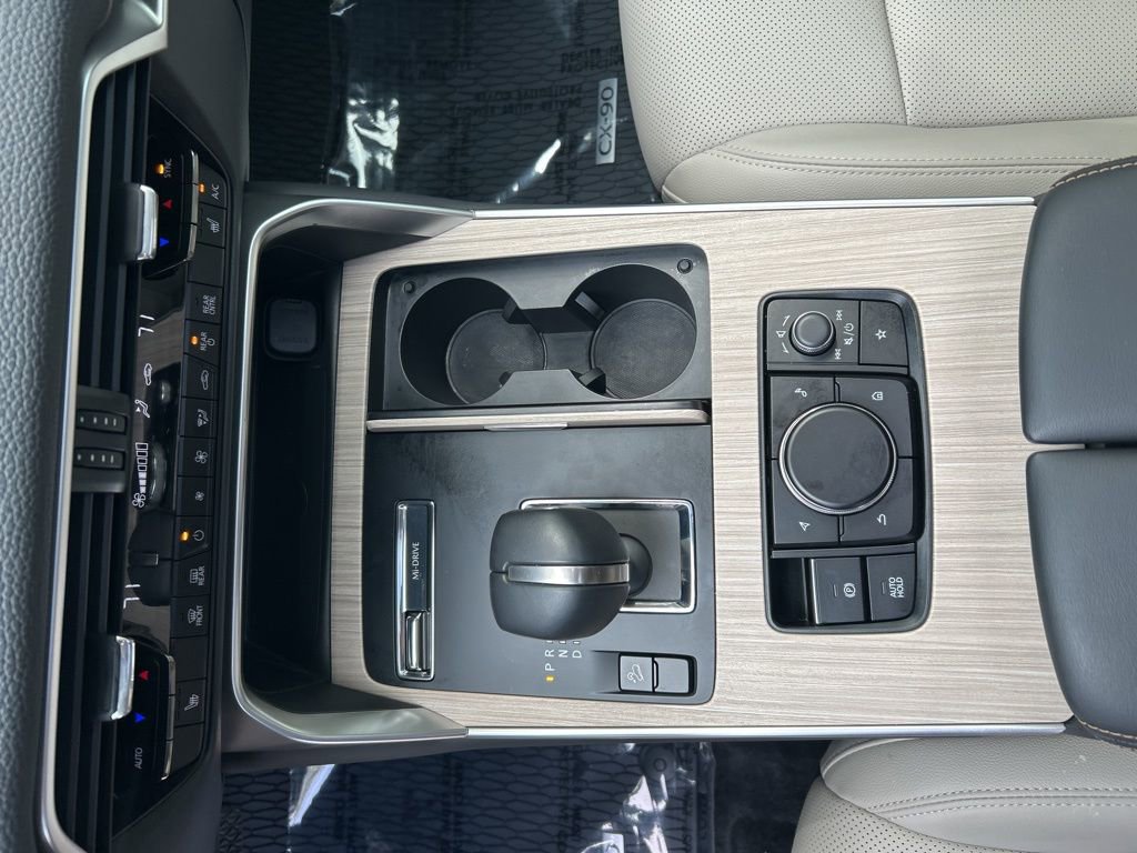 Used 2025 MAZDA CX-90 3.3 Turbo w/ Preferred Package image 19