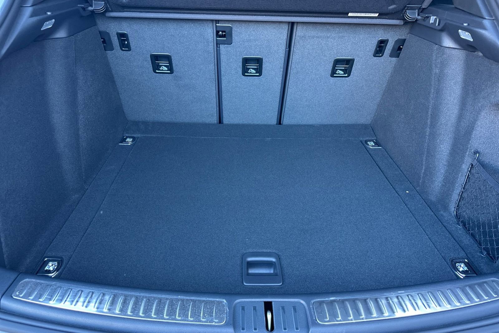 New 2026 Porsche Macan Turbo image 17