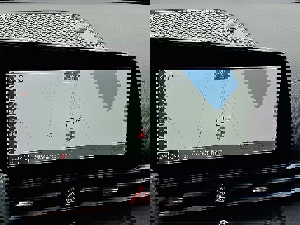 Used 2023 Hyundai Elantra SEL w/ Convenience Package image 16