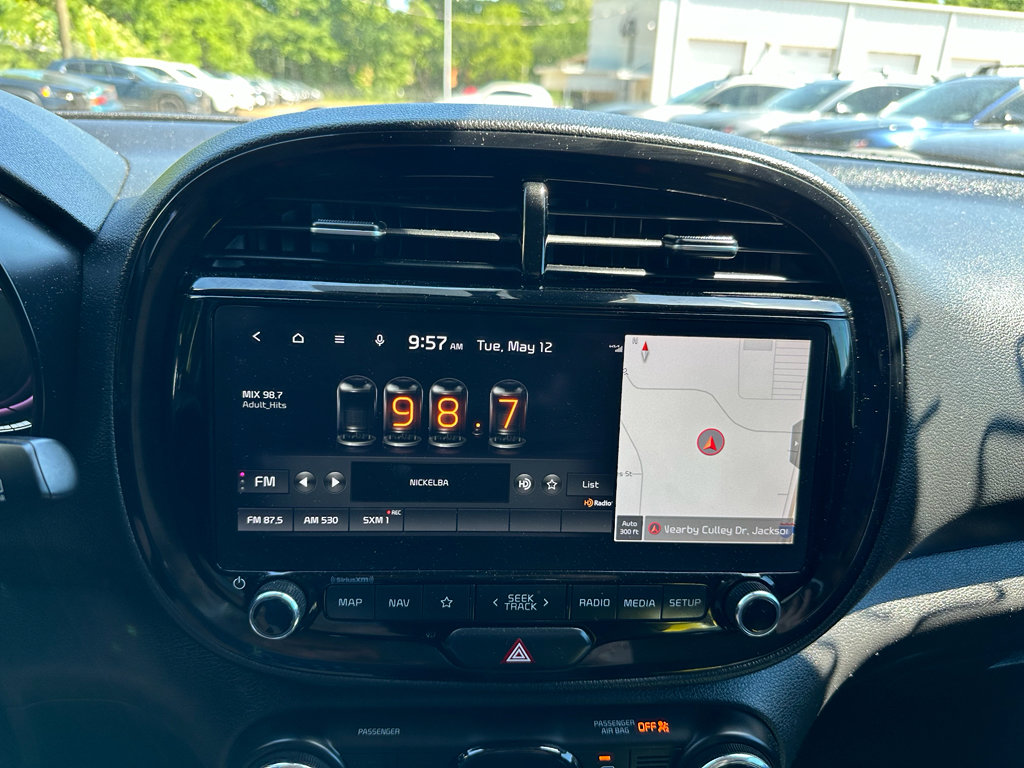 Used 2023 Kia Soul S FWD image 13