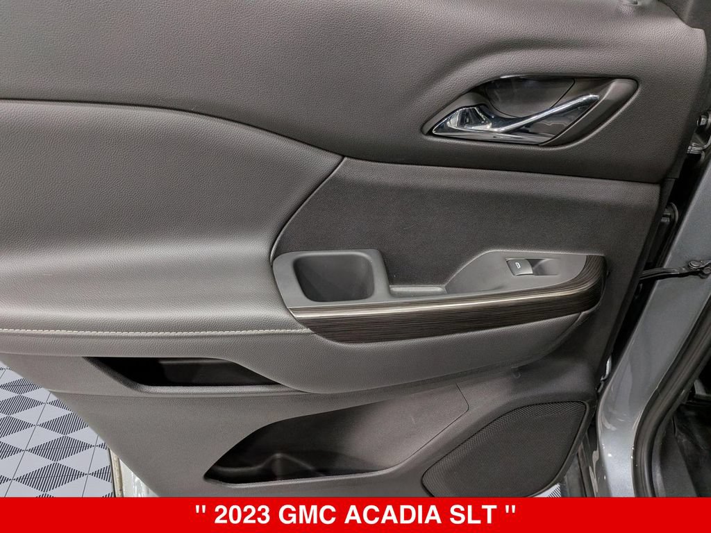 Used 2023 GMC Acadia SLT w/ Technology Package AWD/4WD image 28