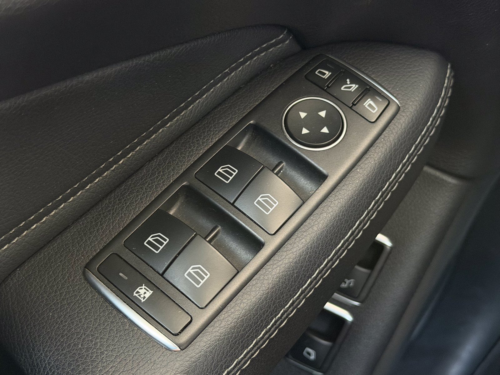 Used 2019 Mercedes-Benz GLS 450 4MATIC image 22