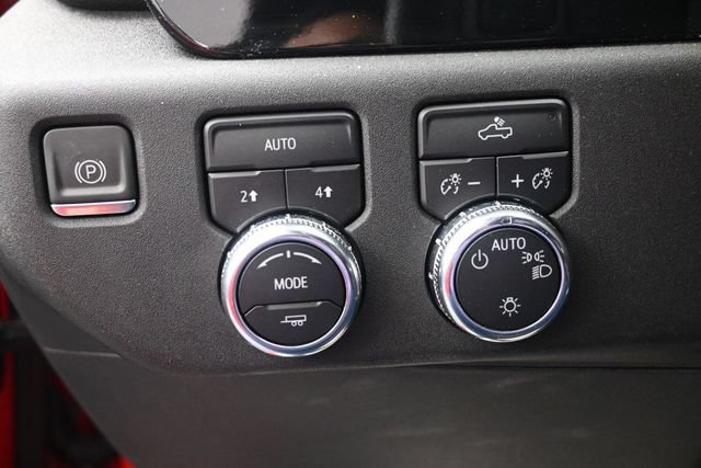 Used 2023 GMC Sierra 1500 SLE AWD/4WD image 8