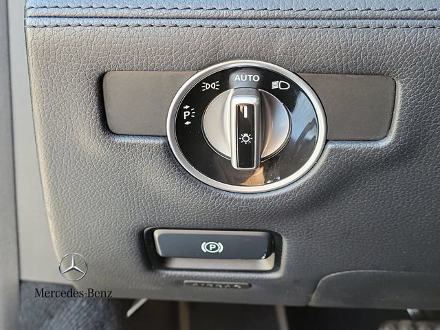 Used 2014 Mercedes-Benz SL 550 image 30