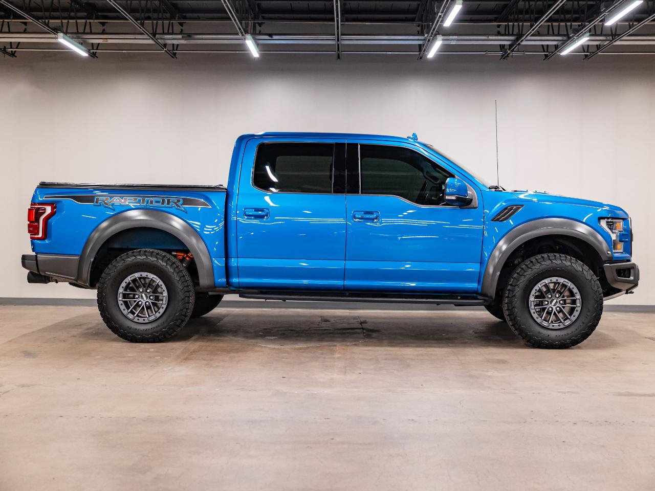 Used 2020 Ford F150 Raptor w/ Equipment Group 802A Luxury AWD/4WD image 26
