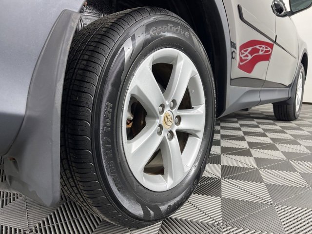 Used 2013 Toyota RAV4 XLE image 19