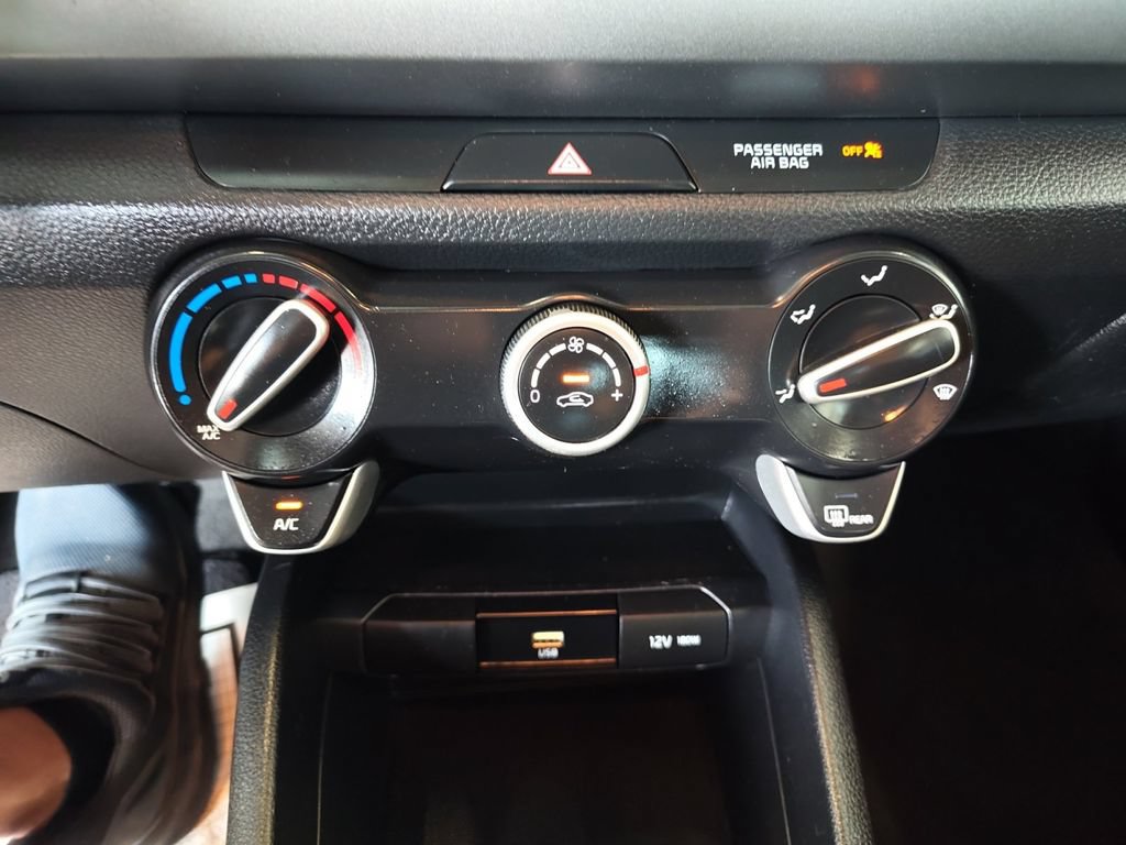 Used 2022 Kia Rio S FWD image 17