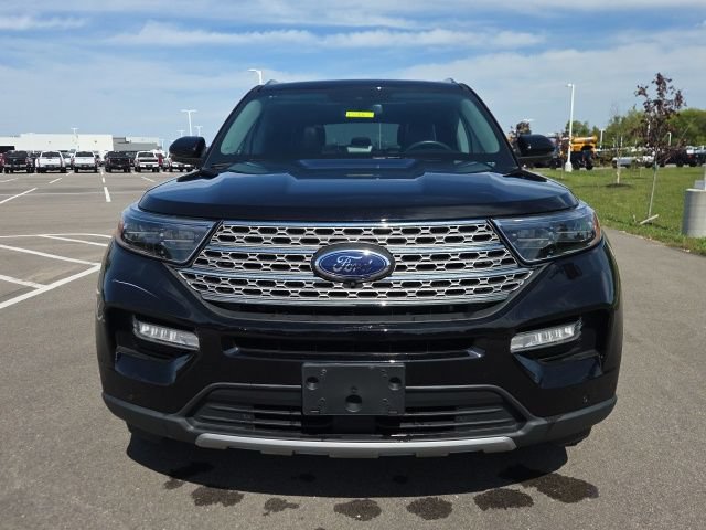 Used 2023 Ford Explorer Limited w/ Limited Technology Package AWD/4WD image 3