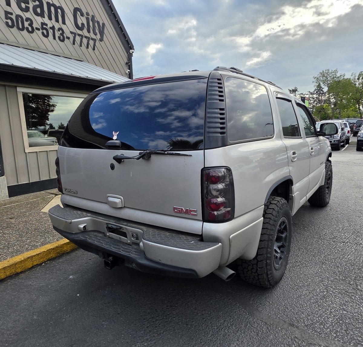 Used 2006 GMC Yukon Denali AWD/4WD image 5