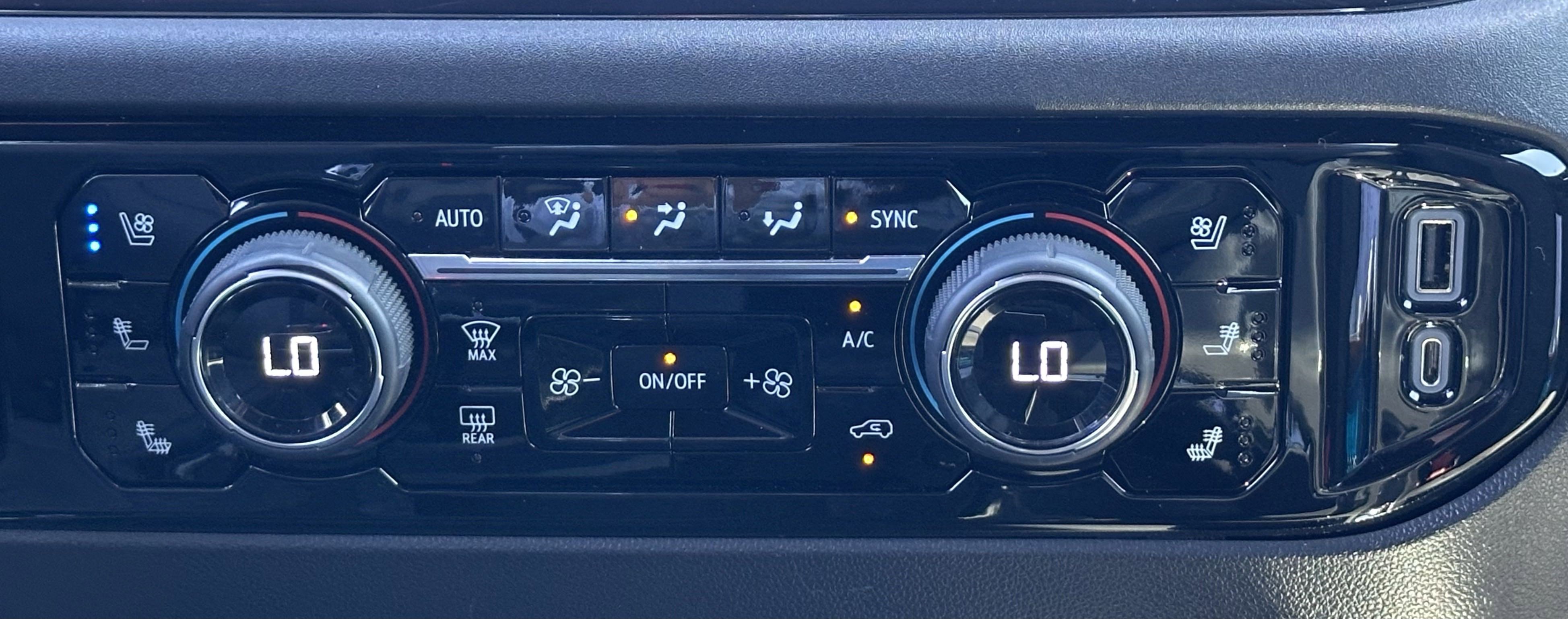 Used 2023 Chevrolet Silverado 1500 ZR2 image 32