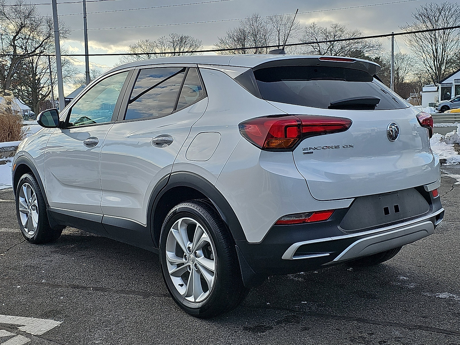 Used 2021 Buick Encore GX Preferred w/ Cold Weather Comfort Package image 4