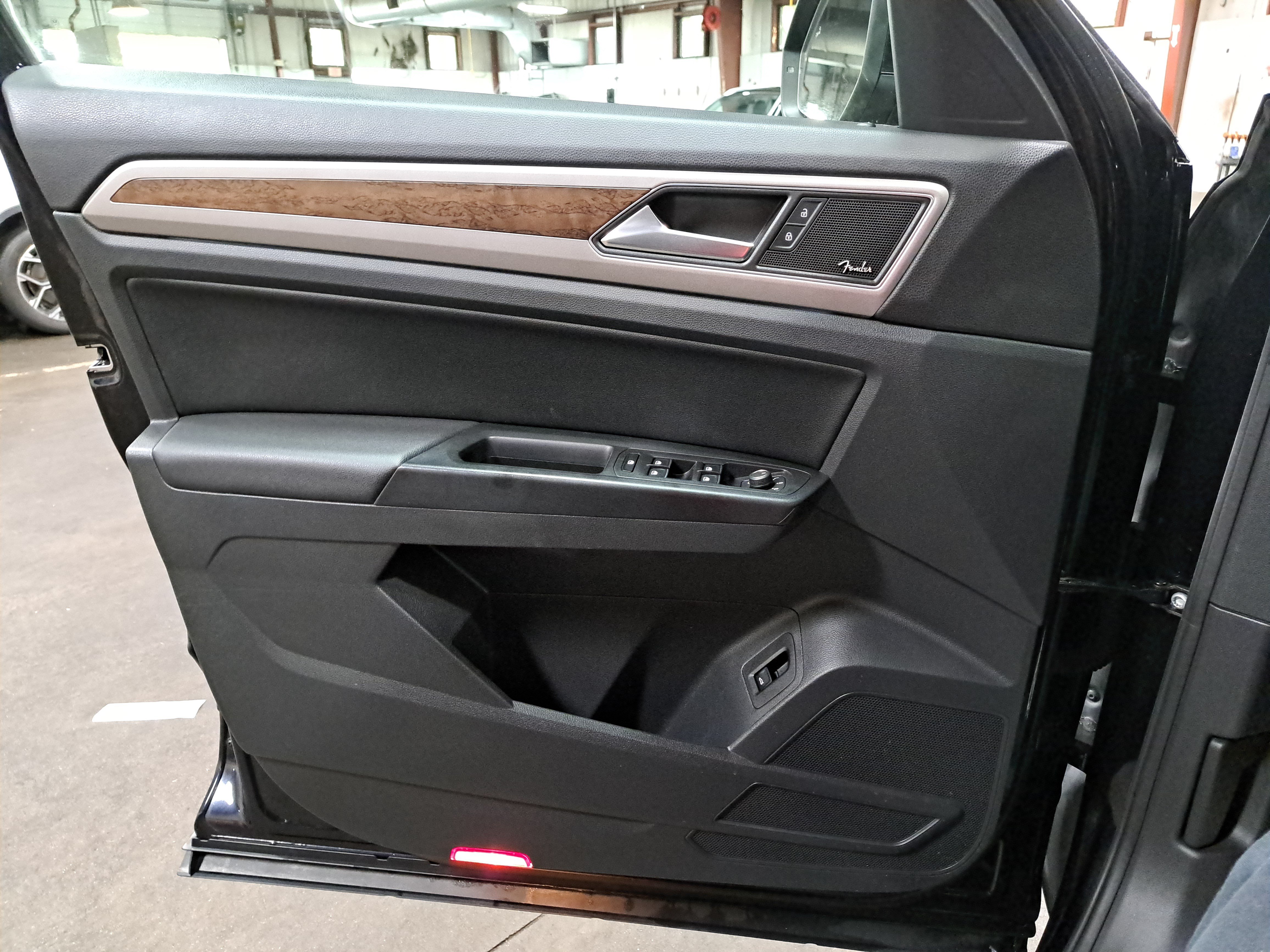 Used 2019 Volkswagen Atlas SEL Premium AWD/4WD image 27