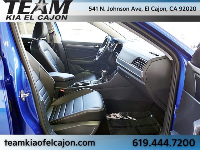 Used 2024 Volkswagen Jetta SE FWD image 12