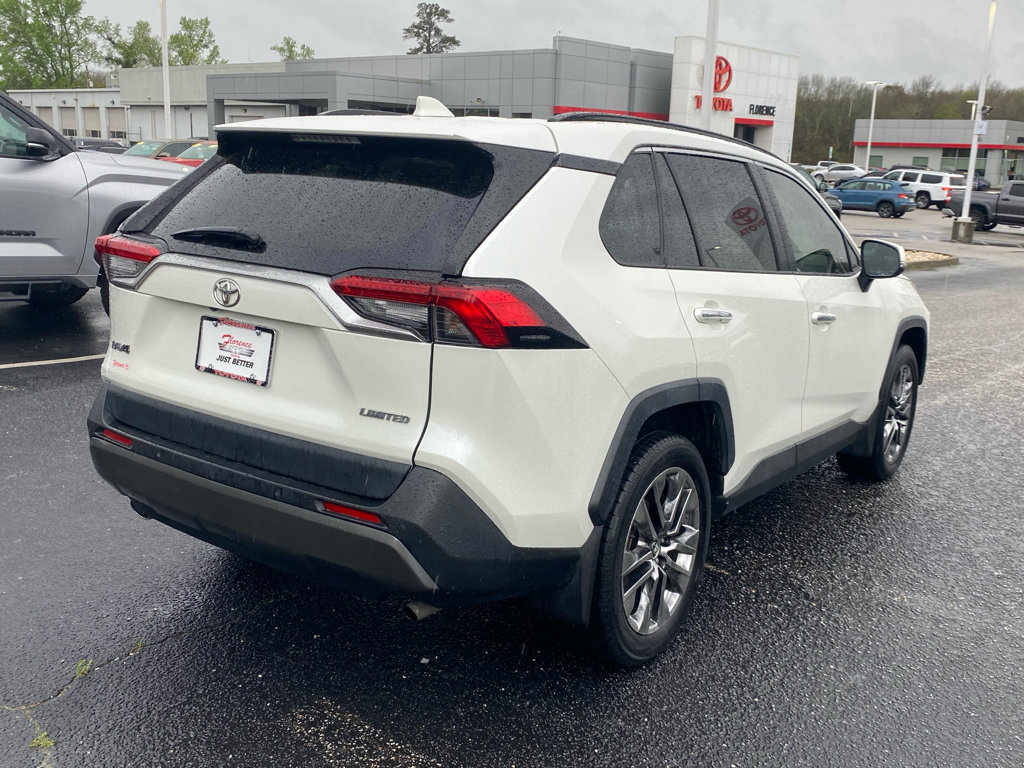 Used 2019 Toyota RAV4 Limited w/ Advanced Technology Package image 13