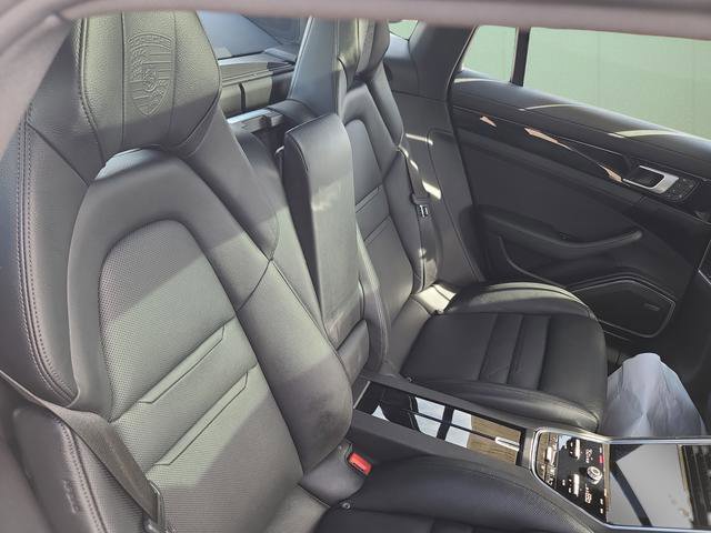 Used 2022 Porsche Panamera 4 Platinum Edition image 42
