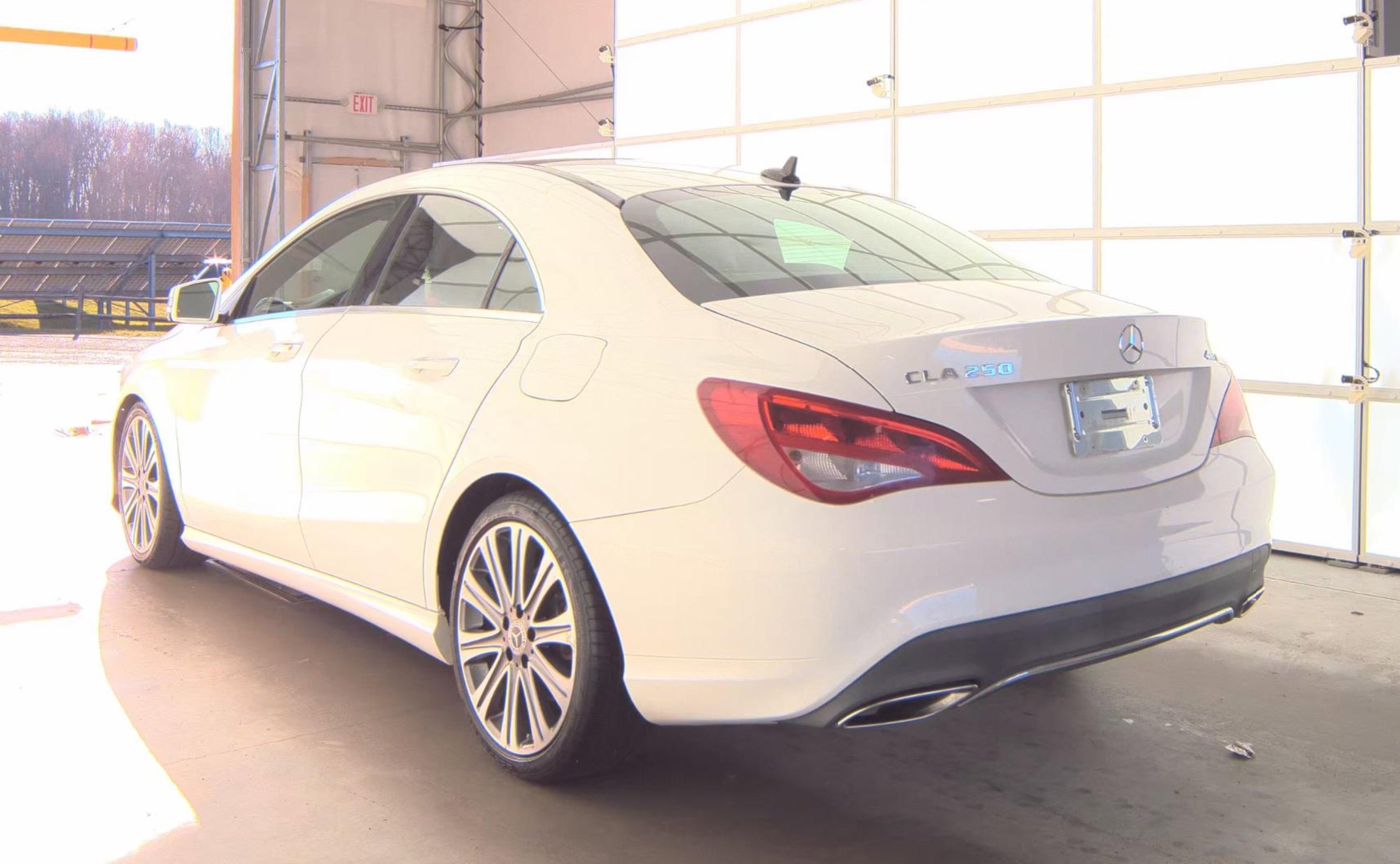 Used 2018 Mercedes-Benz CLA 250 4MATIC image 4