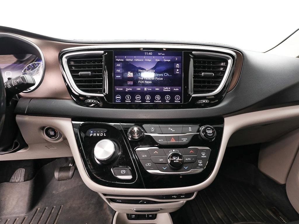 Used 2019 Chrysler Pacifica Touring-L Plus image 16