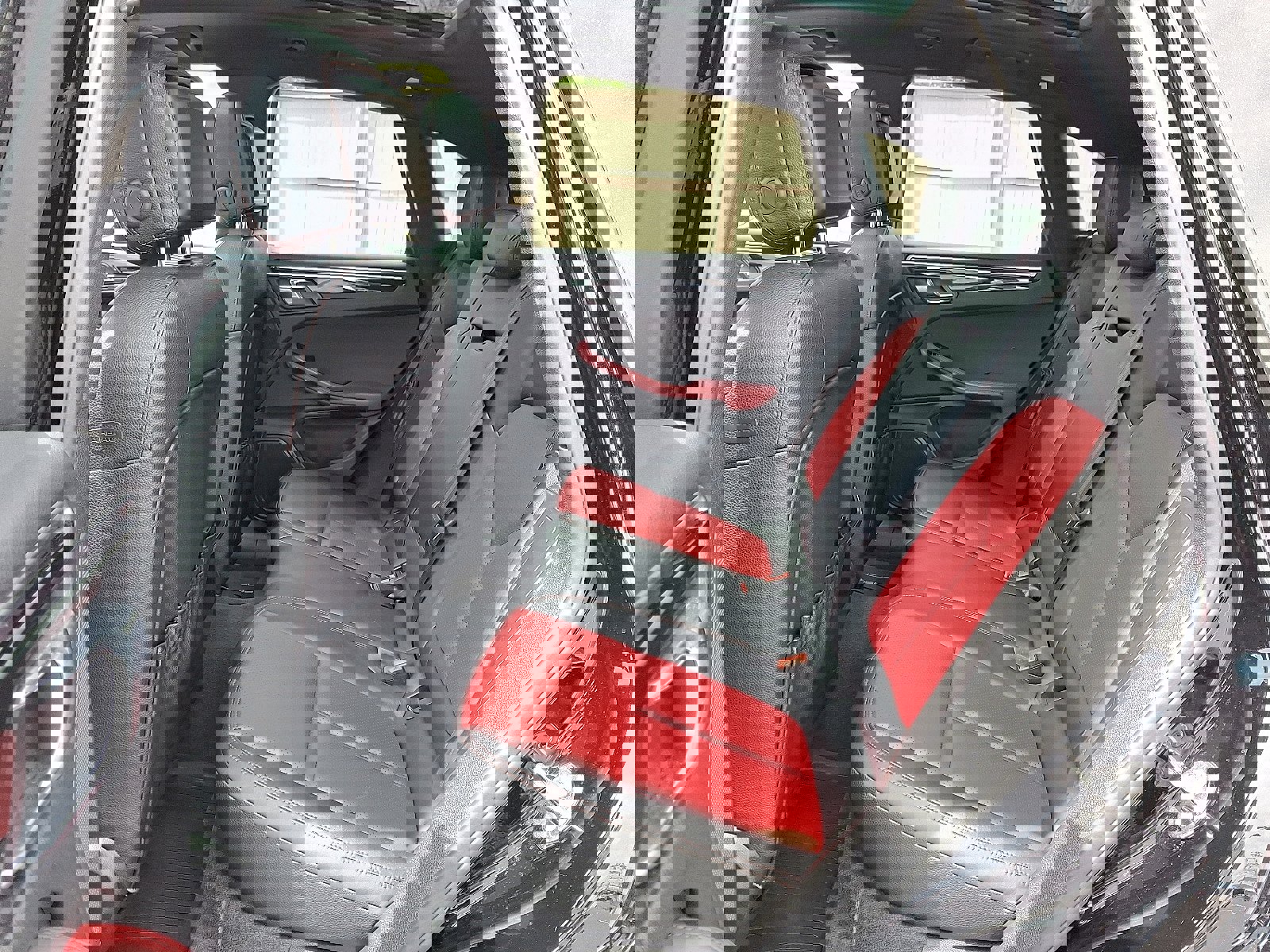 Used 2017 Porsche Macan image 12