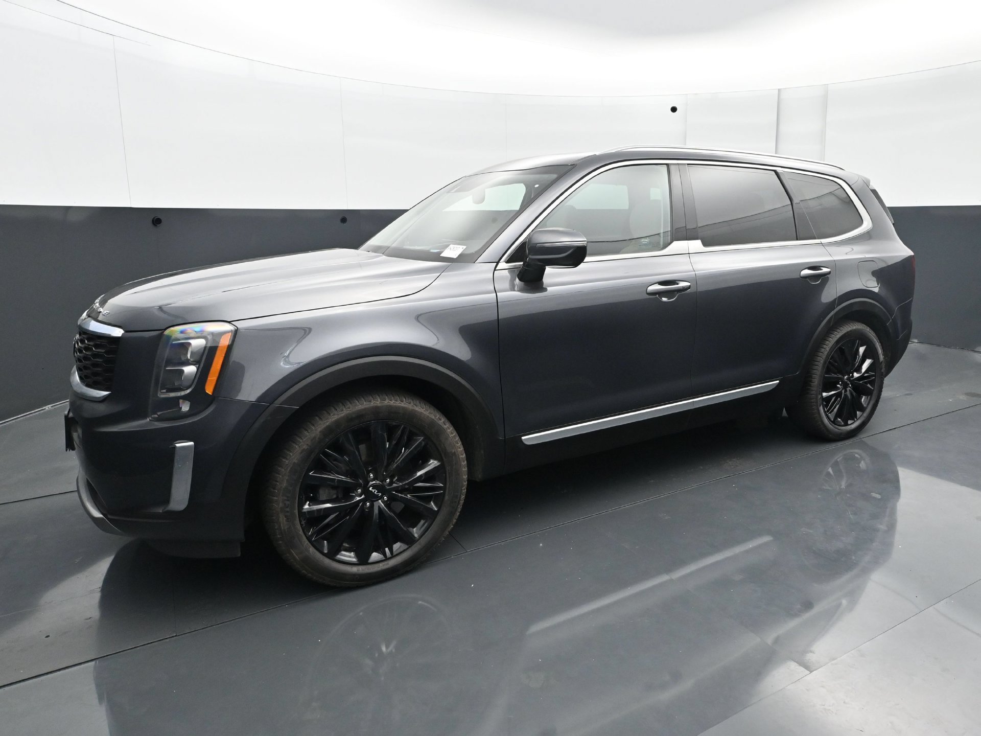 Used 2022 Kia Telluride SX w/ SX Prestige Package AWD/4WD image 2