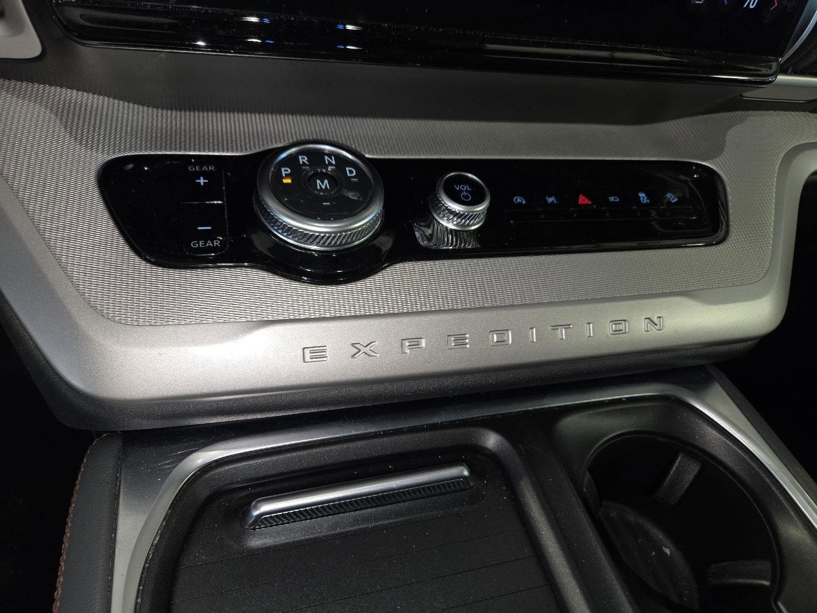 Used 2025 Ford Expedition Max Active image 29