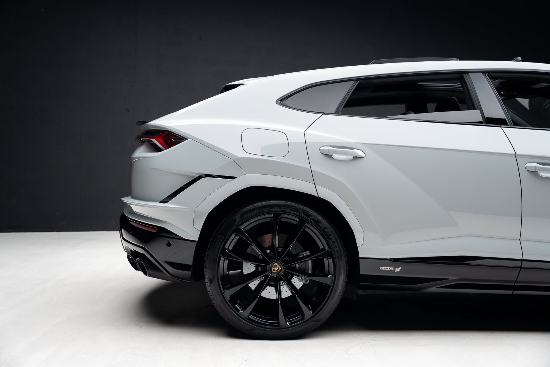 Used 2024 Lamborghini Urus S AWD/4WD image 36
