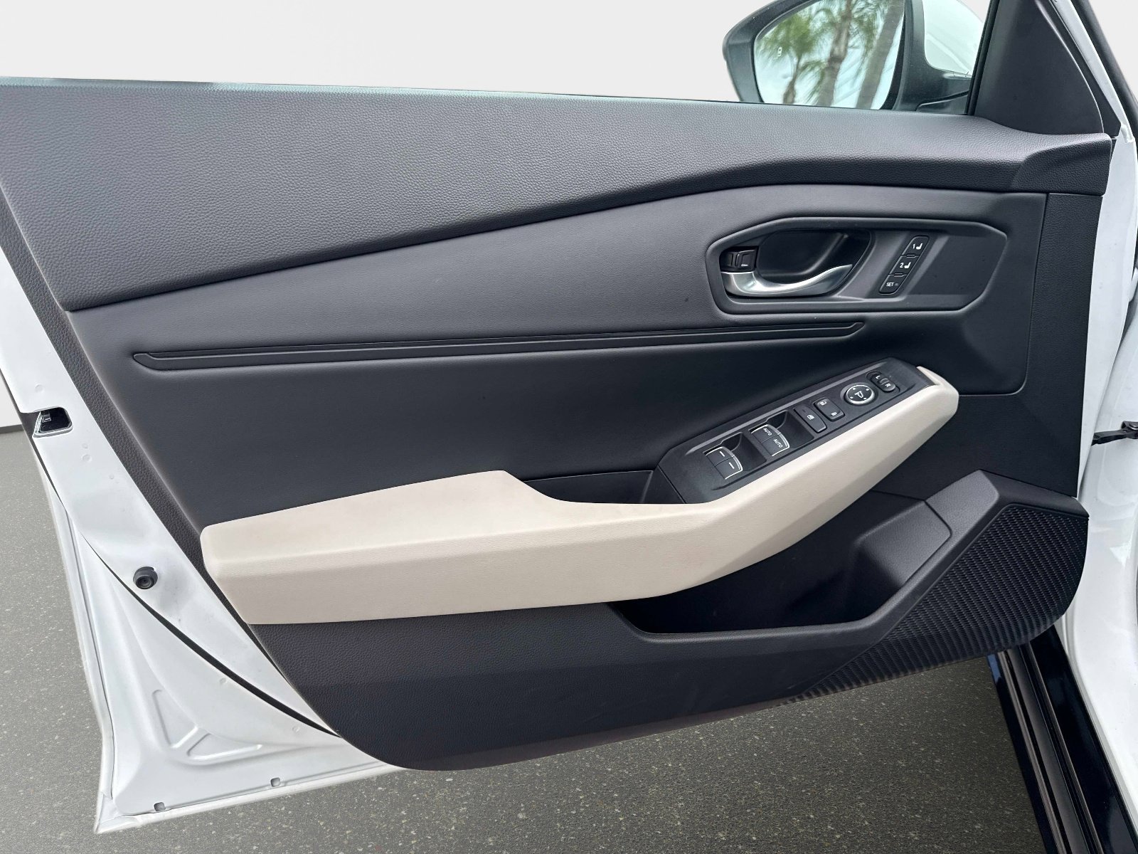 Certified 2025 Honda Accord EX-L image 16