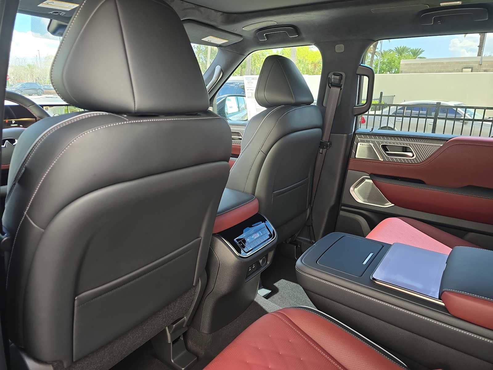 New 2026 INFINITI QX80 Autograph w/ Premium Cargo Package image 14