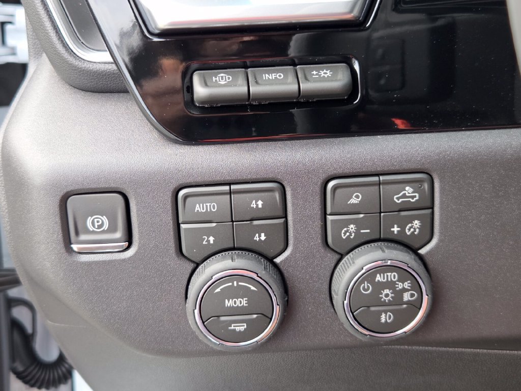New 2026 Chevrolet Silverado 1500 High Country w/ Technology Package AWD/4WD image 27