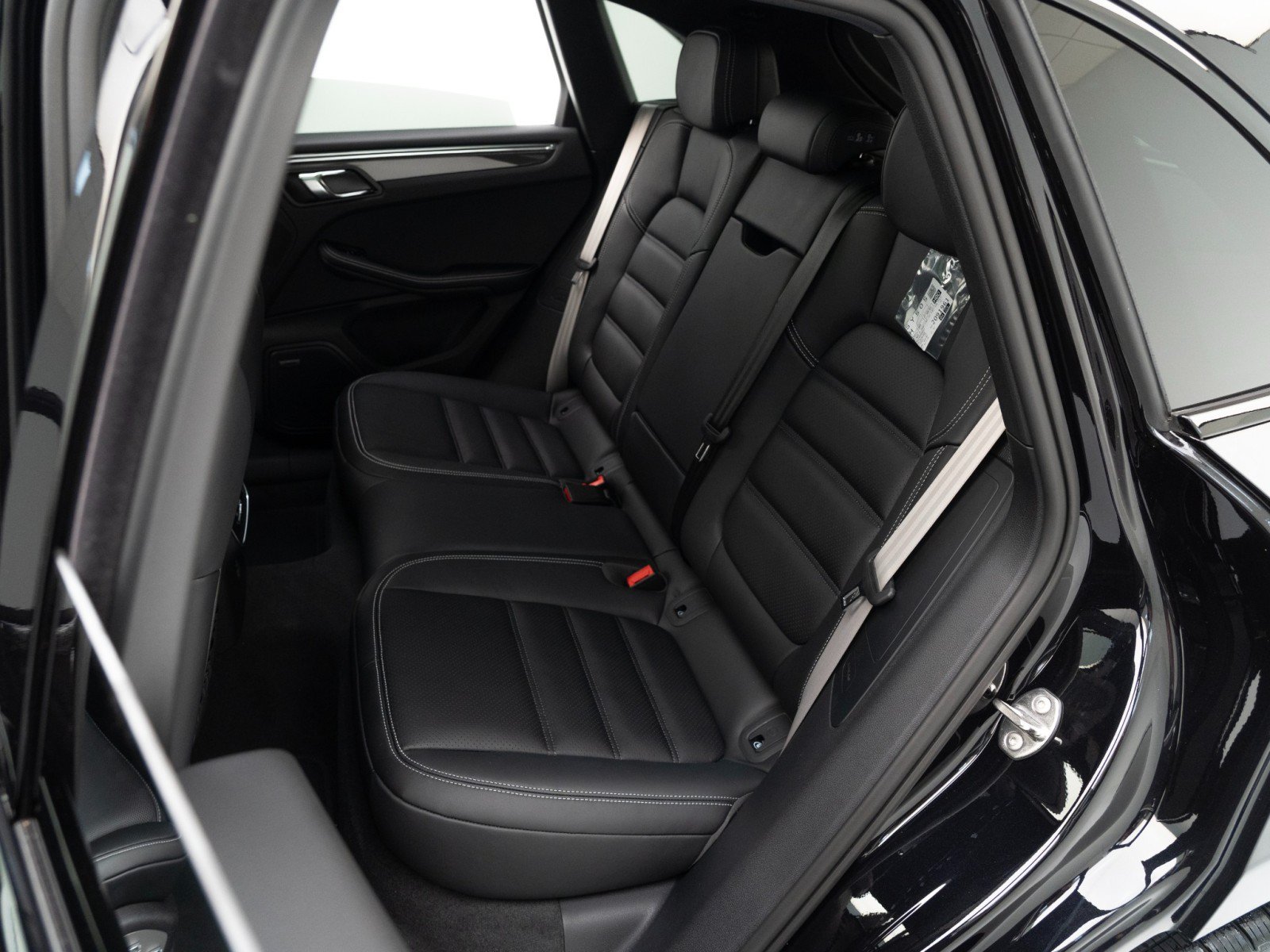 New 2026 Porsche Macan S AWD/4WD image 30