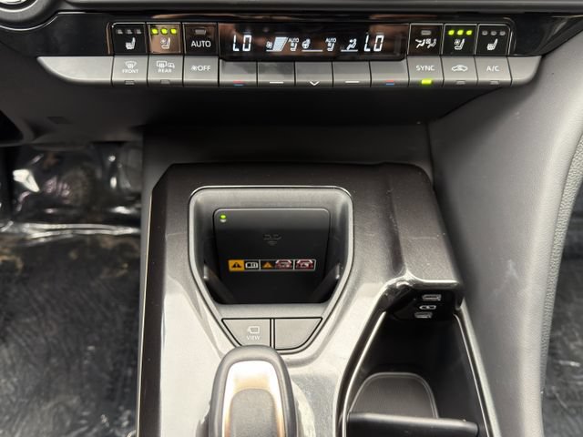 Used 2025 Toyota Crown Signia w/ Advanced Technology Package AWD/4WD image 20