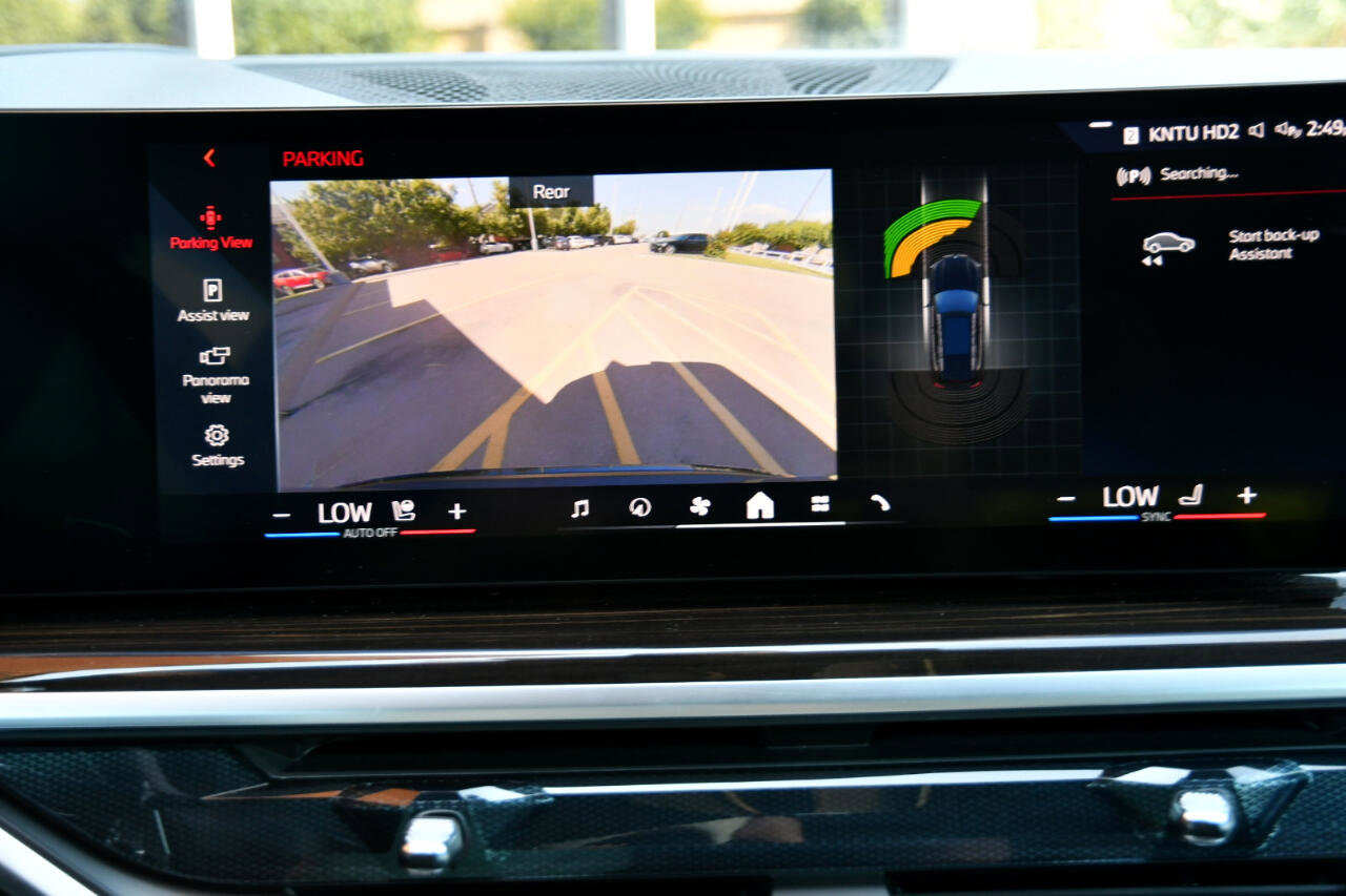 Used 2025 BMW X5 xDrive50e image 15