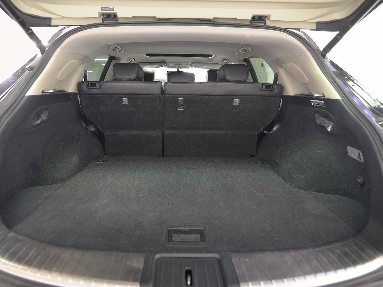 Used 2017 INFINITI QX70 2WD image 13